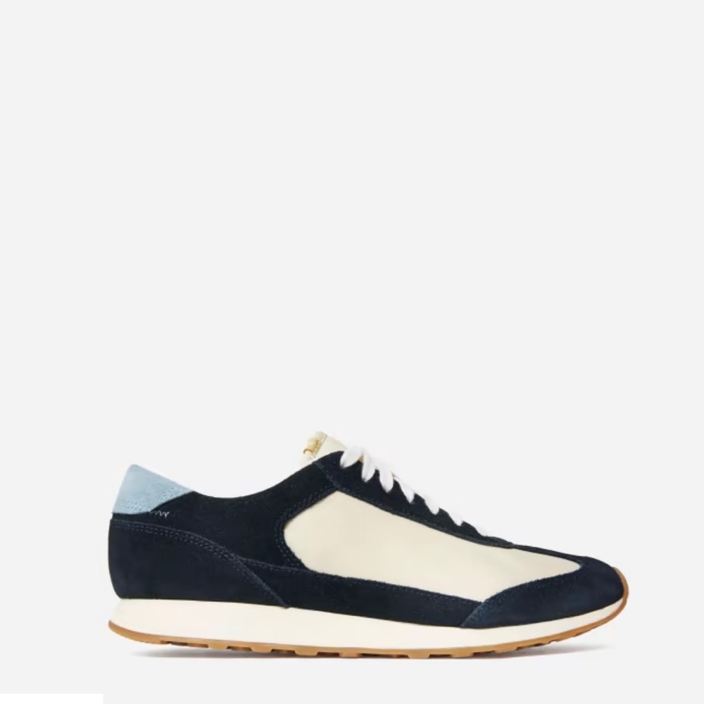 The Tread Runner cream and navy